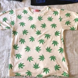 ~Weed Leaf Tee~